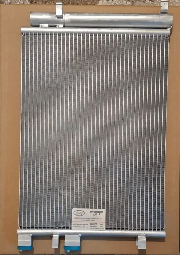 کندانسور کولر هیوندای i20 مدل 2011 شماره فنی 976061J010،یک قطعه اصلی است
