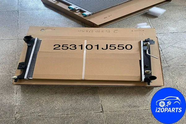 رادیاتور آب هیوندا i20 مدل 2011 25310-1J550 25310-1J050 یکی از قطعات حیاتی سیستم خنککننده خودرو است